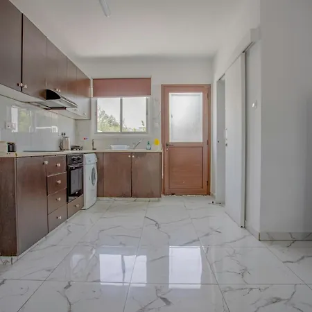 2Bd Garden Apartment Paphos Exterior photo